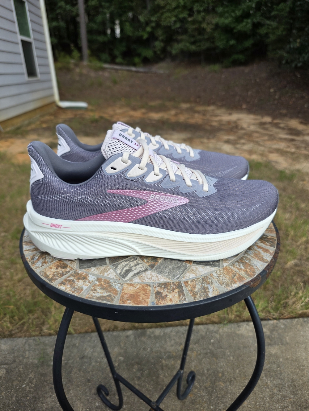 Brooks Ghost 17 1204311B027 Poppy Seed/Pink Running Shoes Women Sz 12 B Worn 1x